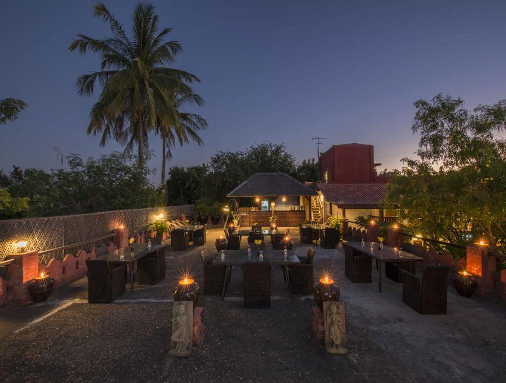 Thurizza Hotel Bagan Extérieur photo